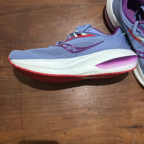 Saucony Triumph women’s size 8 - Picture 2 of 9